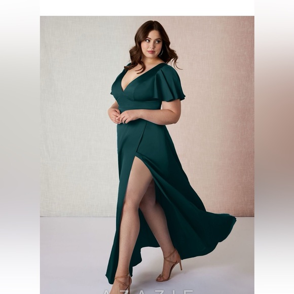 Did meet the return deadline for Azazie. - Picture 4 of 8